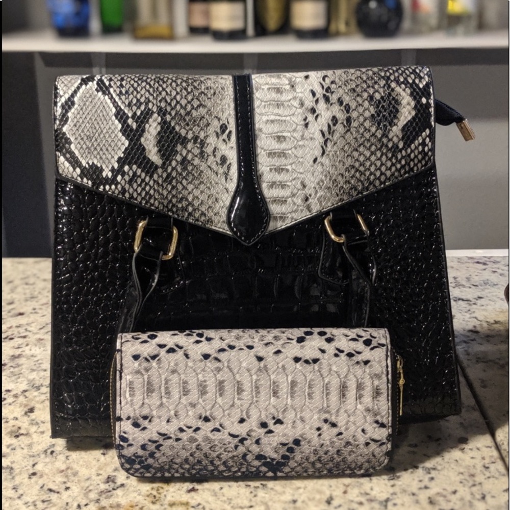 Black snake skin purse w/ matching wallet